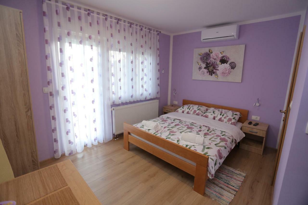 Apartmani Ksenija 크레핀스키타플리스 외부 사진