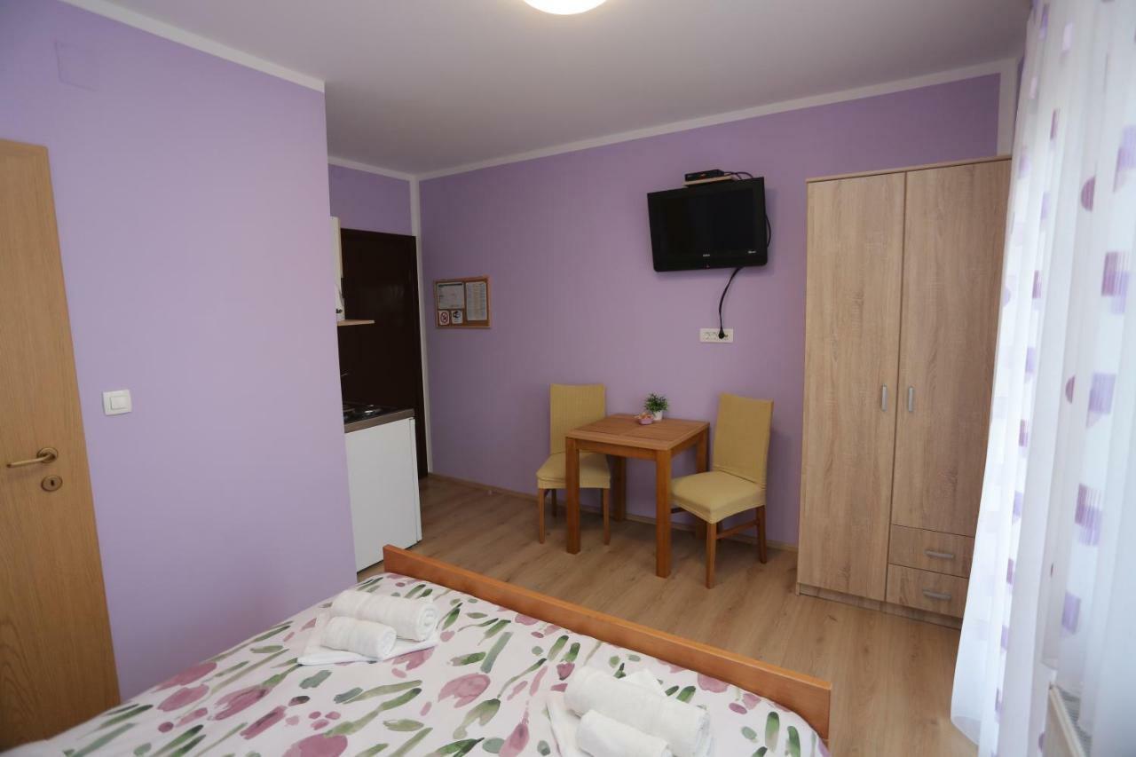 Apartmani Ksenija 크레핀스키타플리스 외부 사진