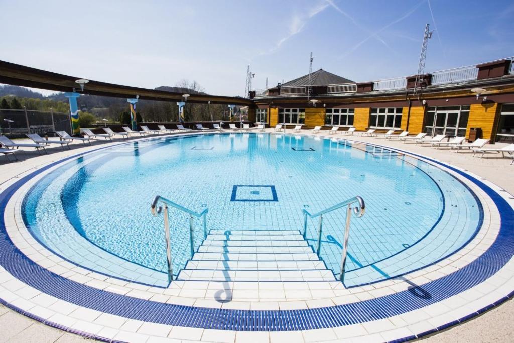Apartmani Ksenija 크레핀스키타플리스 외부 사진